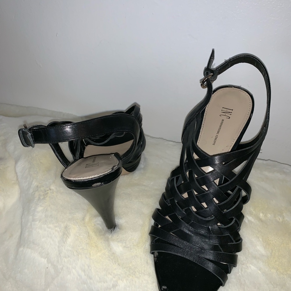 Ladies shoe - Picture 3 of 8